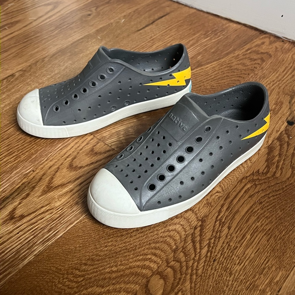 Almost new -Native sneakers C13 kids